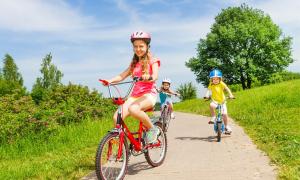 Kids on bikes.